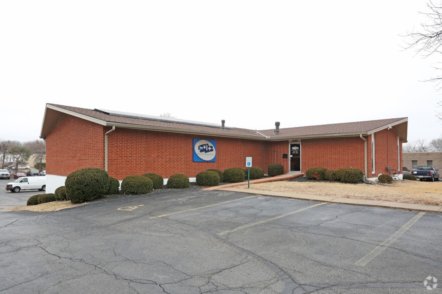 Primary Photo Of 9020 Rosehill Rd, Lenexa Office For Sale