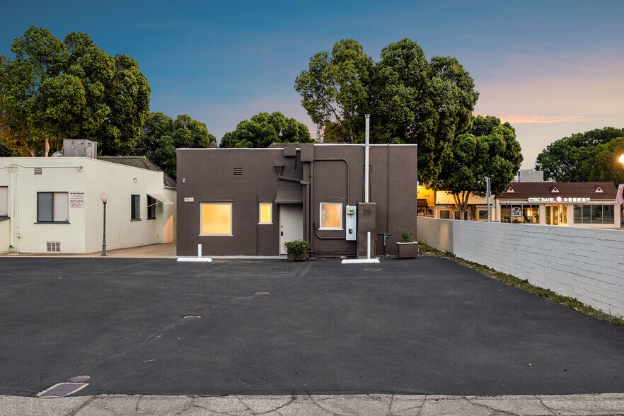 More Photos Of 9511 Las Tunas Dr, Temple City Medical For Sale