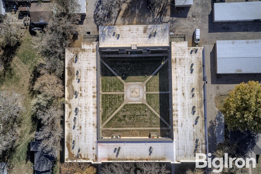 More Photos Of 633 E 10th St, York Apartments For Sale