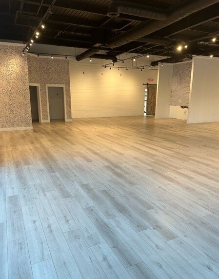 More Photos Of 860 Seven Hills Connector, Acworth Storefront For Lease