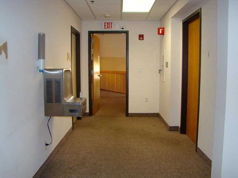 More Photos Of 112 7th St NE, Rochester Medical For Lease