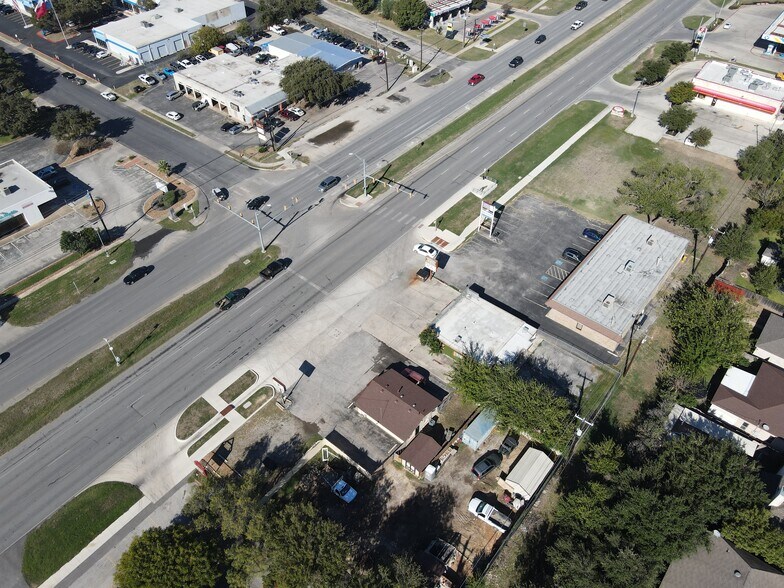 More Photos Of 7113 Bandera Rd, San Antonio Freestanding For Sale