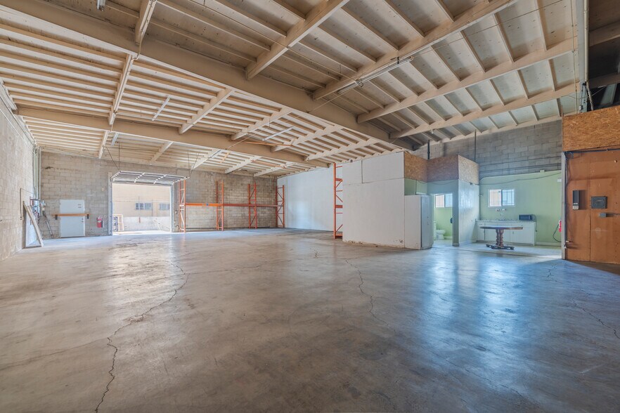 More Photos Of 440 N Marine Ave, Wilmington Warehouse For Lease