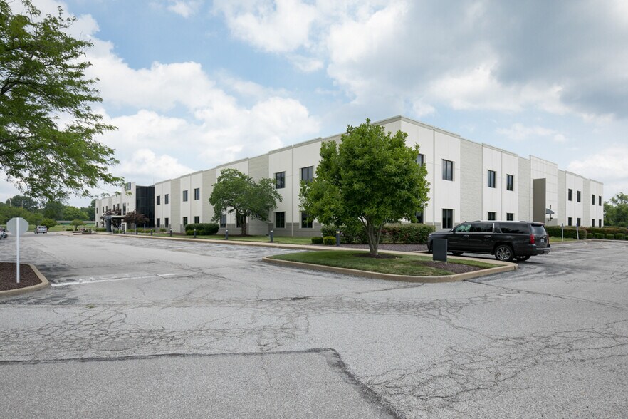 More Photos Of 7650 Magna Dr, Belleville Medical For Lease
