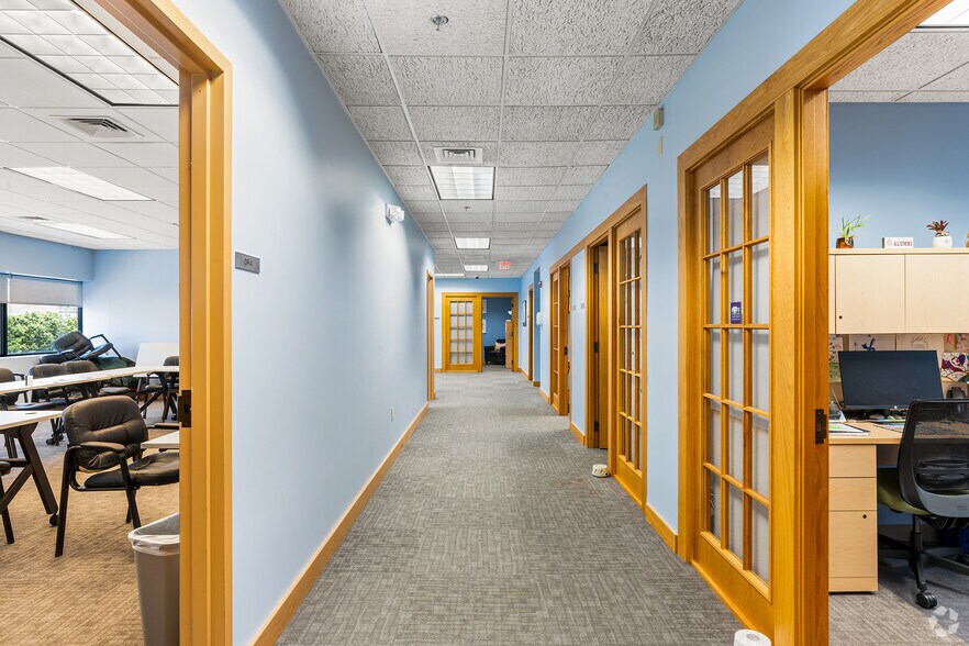 More Photos Of 255 Bank St, Waterbury Office For Sale