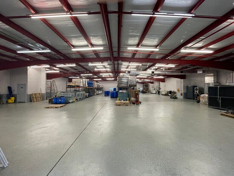 More Photos Of 8801 Enterprise Blvd, Largo Manufacturing For Lease