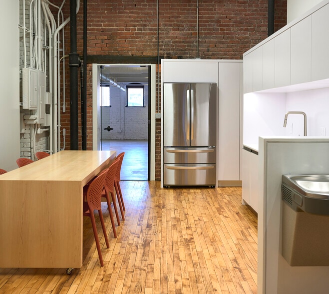 More Photos Of 210 W 19th Ter, Kansas City Office For Lease