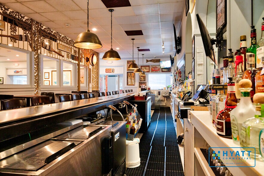 More Photos Of 625 Greenway Rd, Glen Burnie Restaurant For Sale