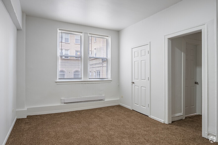 More Photos Of 5501 W Washington Blvd, Chicago Apartments For Sale