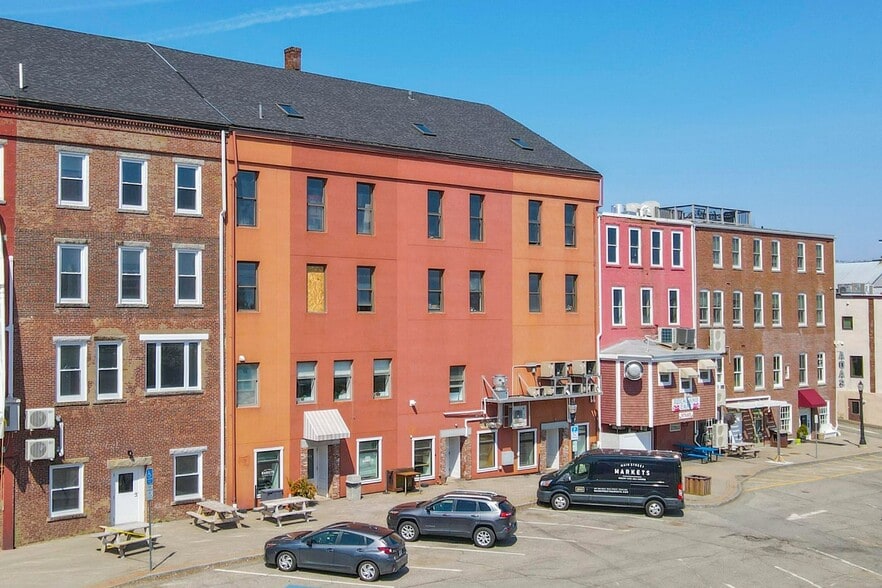 More Photos Of 429 Main St, Rockland Office For Sale