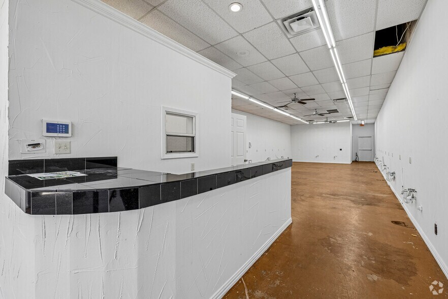 More Photos Of 2819-2929 Altamesa Blvd, Fort Worth Storefront For Lease