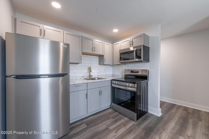 More Photos Of 1131 Pittston Ave, Scranton Funeral Home For Sale