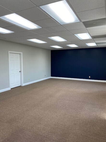 More Photos Of 4004 E Morgan Ave, Evansville Office For Sale