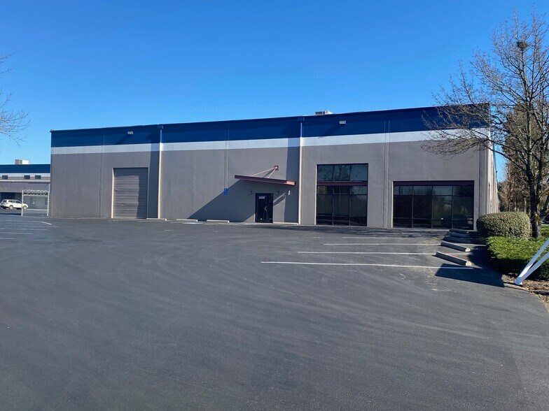 Primary Photo Of 2425-2515 NE Riverside Way, Portland Distribution For Lease