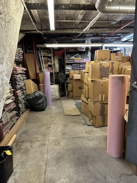 More Photos Of 28 W 38th St, New York Apartments For Sale