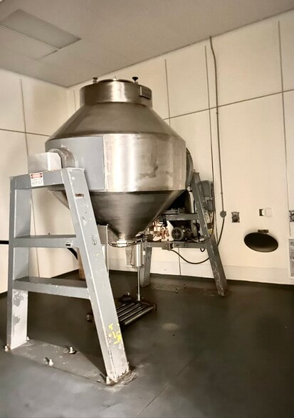 More Photos Of 600 Boyce Rd, Pittsburgh Food Processing For Lease