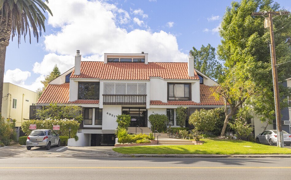 Primary Photo Of 4931 Coldwater Canyon Ave, Van Nuys Apartments For Sale
