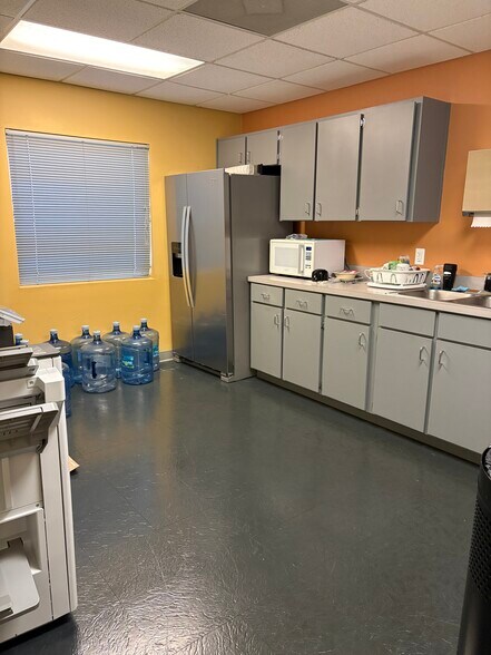 More Photos Of 3450 Forsyth Rd, Winter Park Flex For Lease