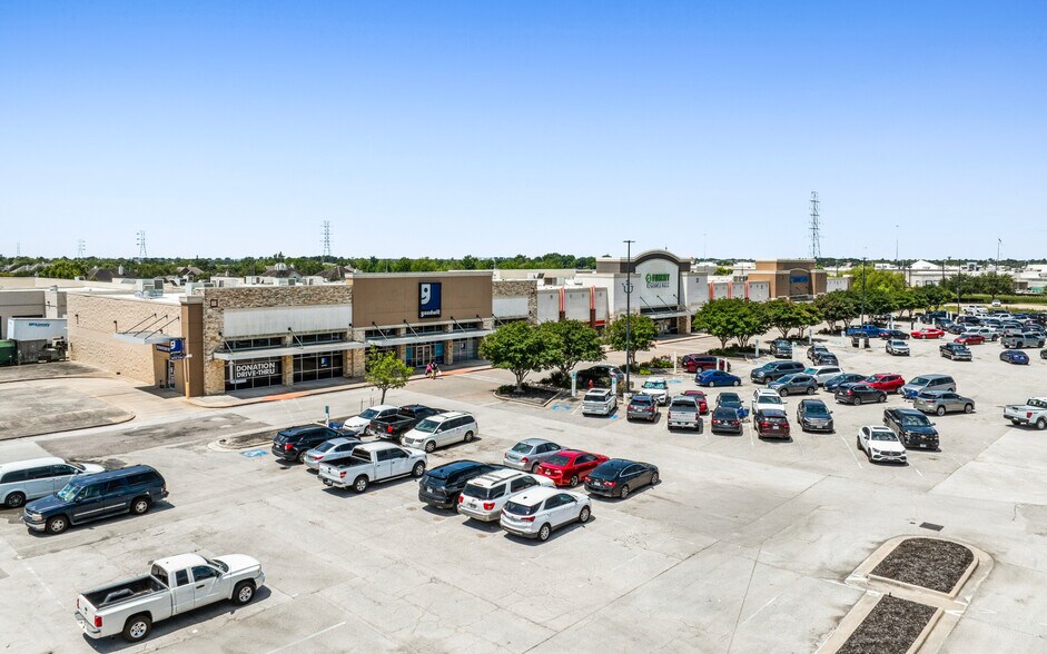 More Photos Of , Pasadena General Retail For Sale
