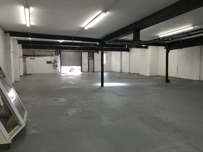 More Photos Of 95 McKinley Ave, Brooklyn Warehouse For Sale
