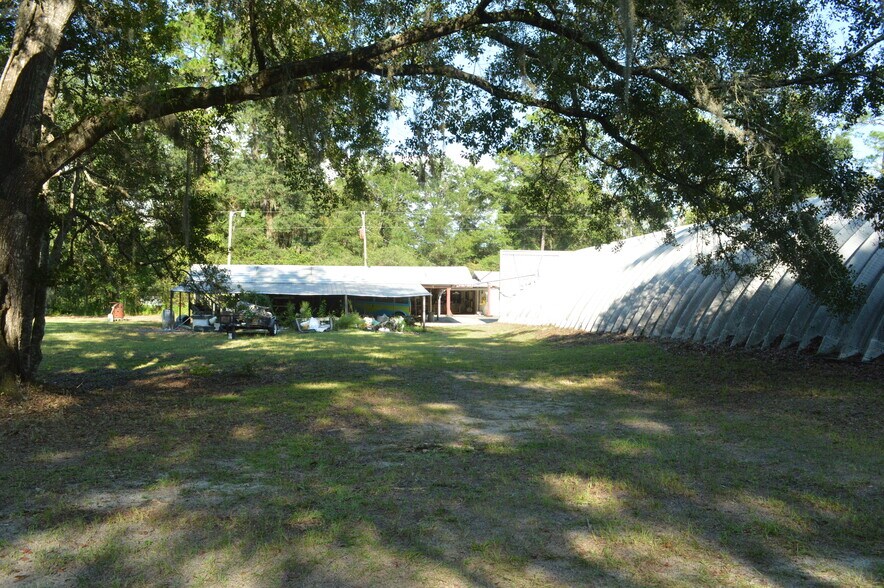 More Photos Of 165 Porsche Ln, Crawfordville Warehouse For Sale
