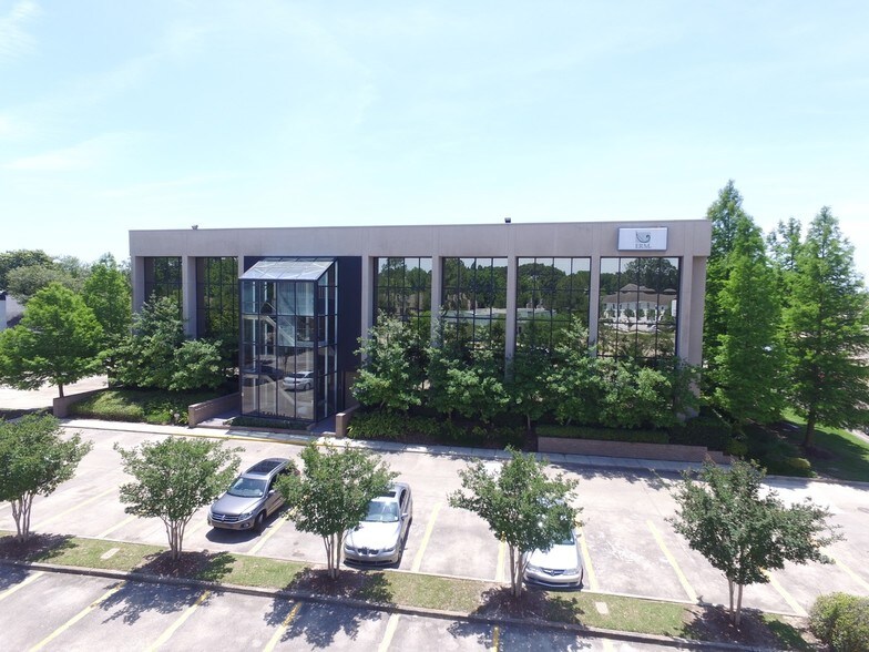 More Photos Of 3029 S Sherwood Forest Blvd, Baton Rouge Loft Creative Space For Lease