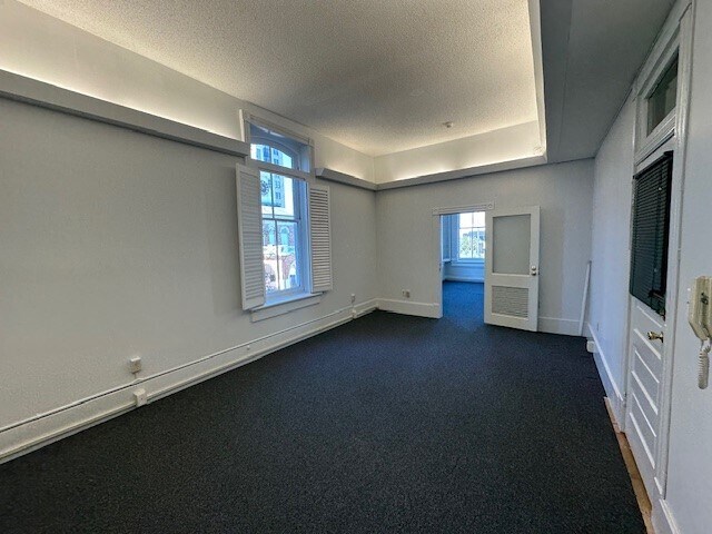 More Photos Of 102 Person St, Fayetteville Office For Lease