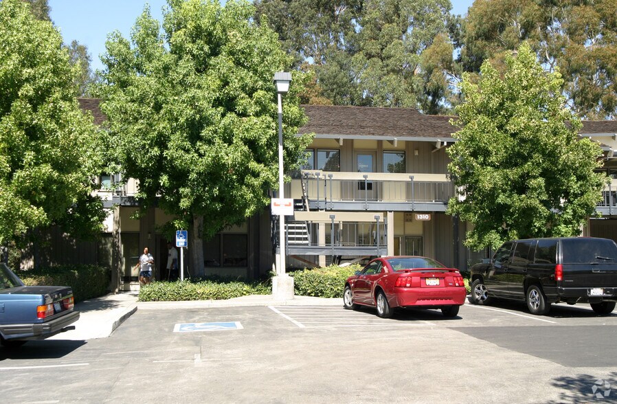 More Photos Of 2160 Appian Way, Pinole Unknown For Lease