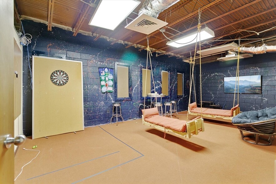 More Photos Of 1228 Todds Ln, Hampton Religious Facility For Sale