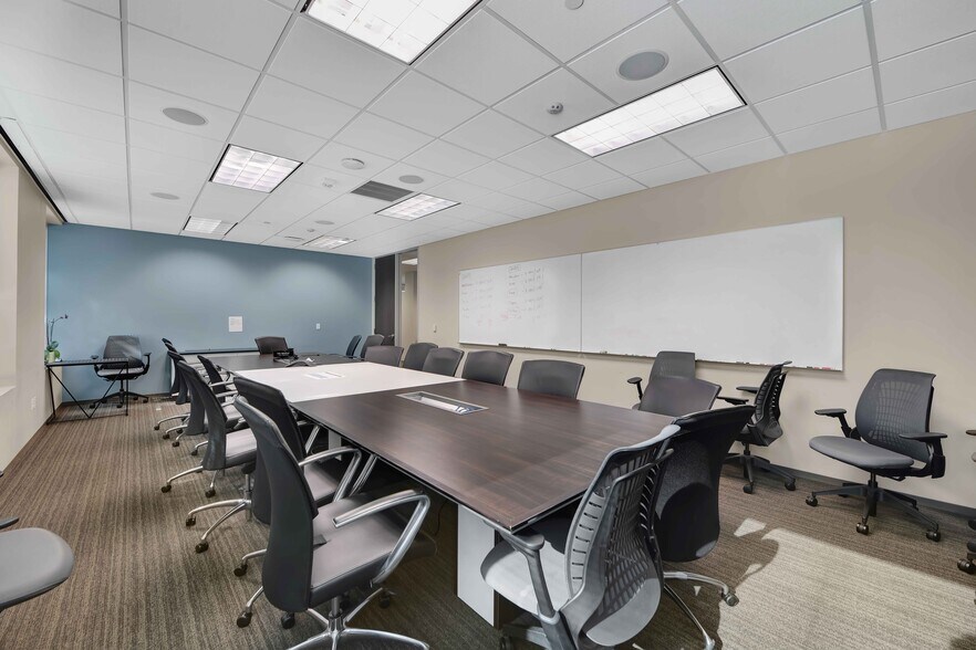 More Photos Of 681 Greens Pky, Houston Office For Lease