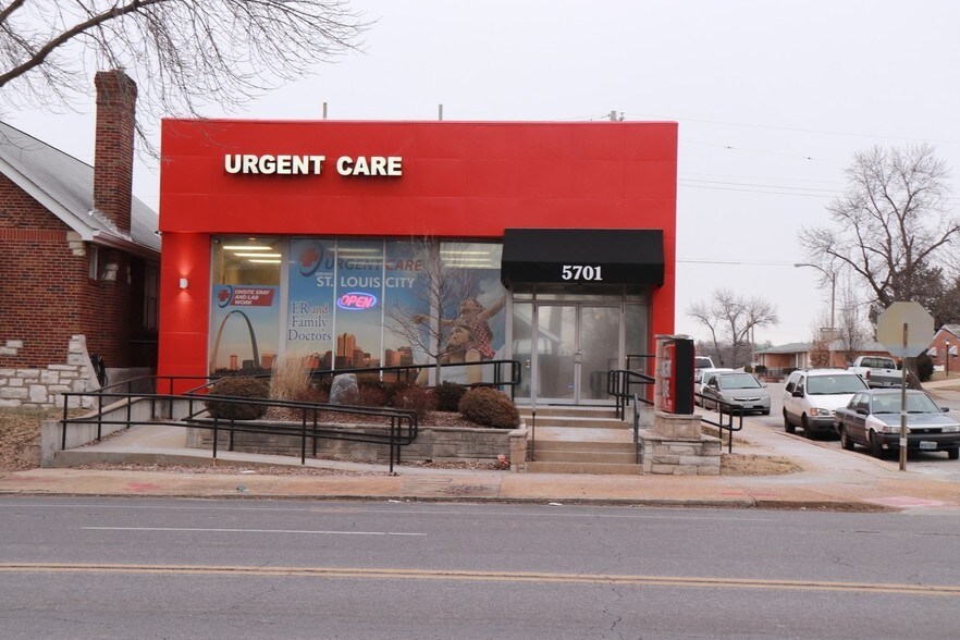 More Photos Of 5701 Chippewa St, Saint Louis Medical For Sale