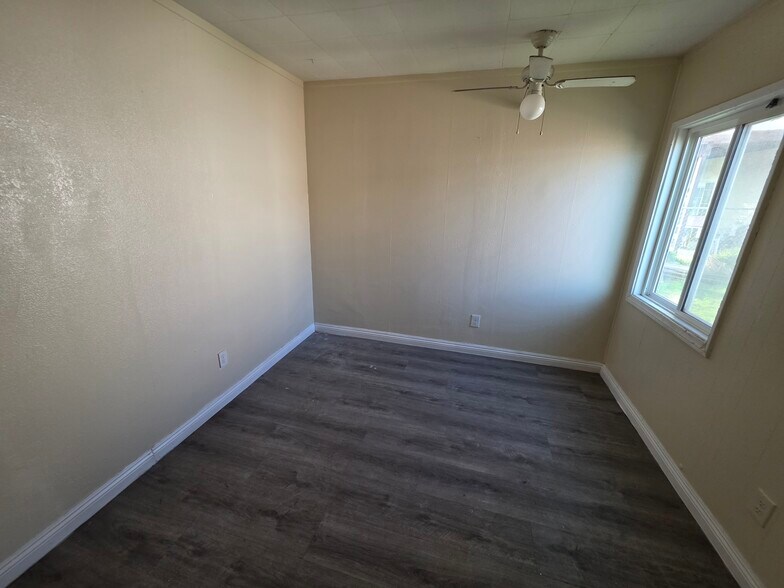 More Photos Of 8858 Flower St, Bellflower Freestanding For Sale