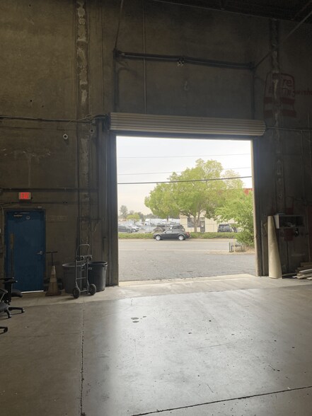 More Photos Of 2929 Orange Grove Ave, North Highlands Warehouse For Sale