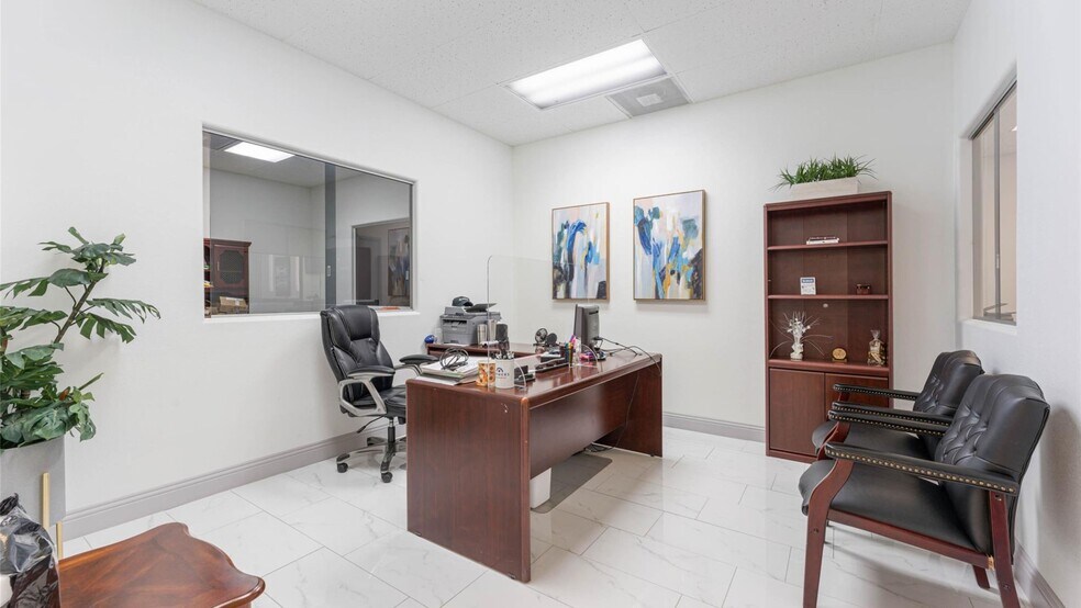 More Photos Of 4059 Bryan Ave, Fort Worth Office Residential For Sale
