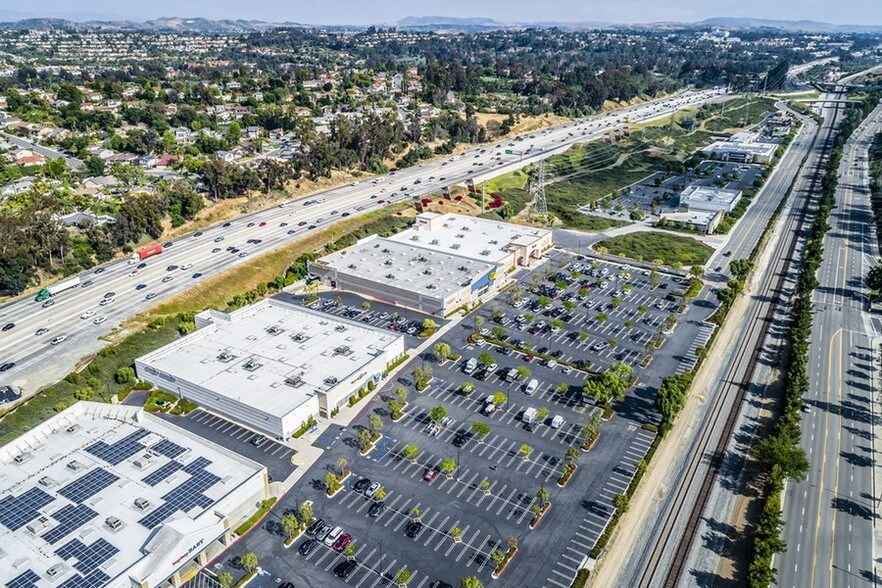 More Photos Of 25222-25902 El Paseo Rd, Mission Viejo Unknown For Lease