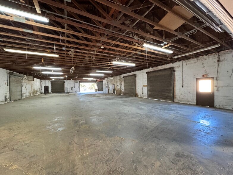More Photos Of 601 Lemon St, Port Orange Warehouse For Sale