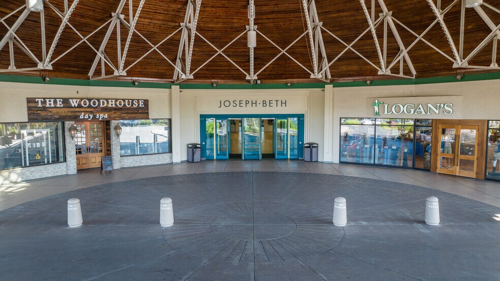 More Photos Of 190-245 Lexington Green Cir, Lexington Unknown For Lease