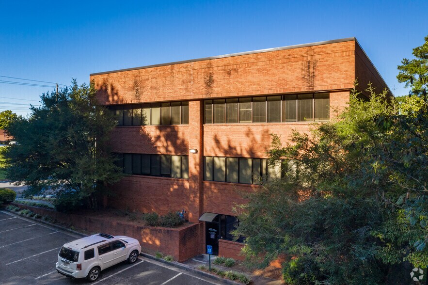 More Photos Of 1800 Roswell Rd, Marietta Serviced Offices For Lease