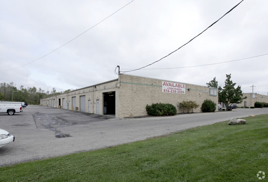Primary Photo Of 641-667 N James Rd, Columbus Warehouse For Lease