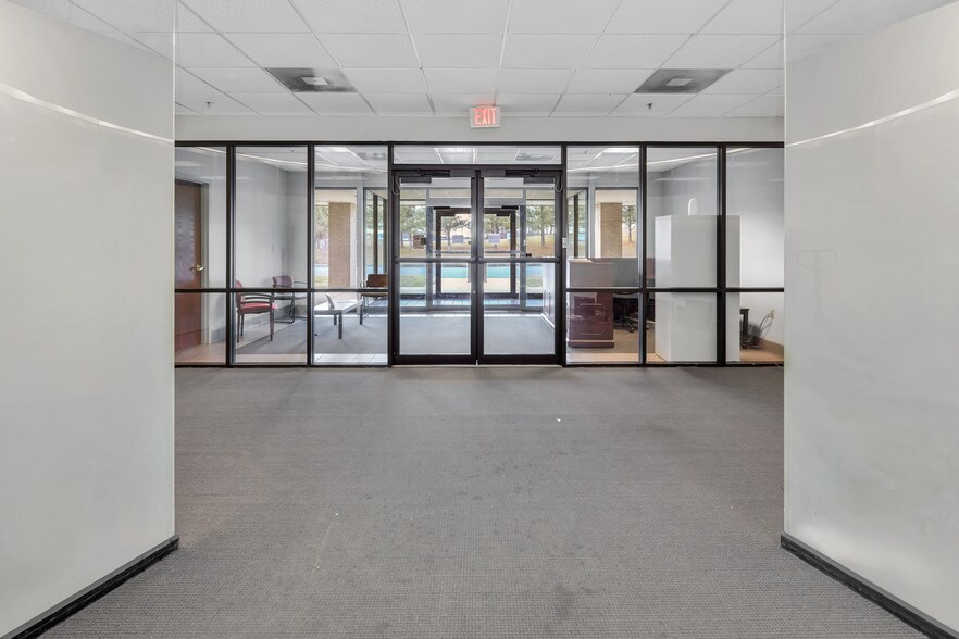 More Photos Of 426 Industrial Blvd, Kearneysville Manufacturing For Lease