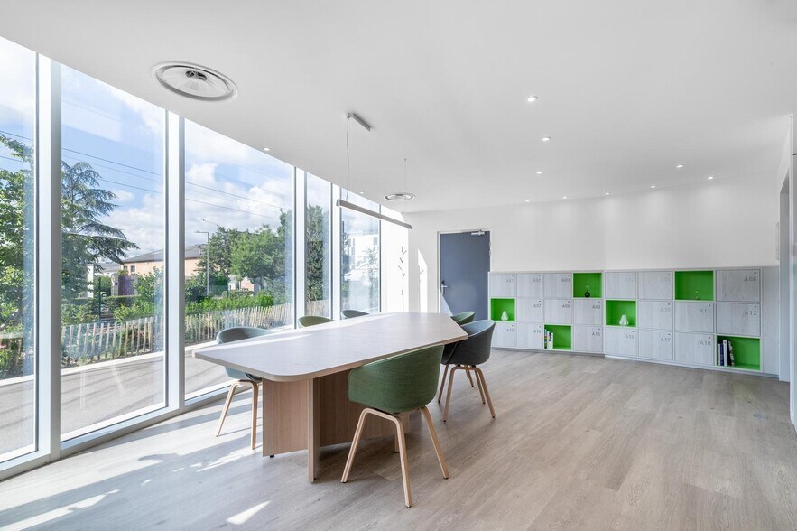 More Photos Of 1 Esplanade Miriam Makeba, Villeurbanne Office For Lease