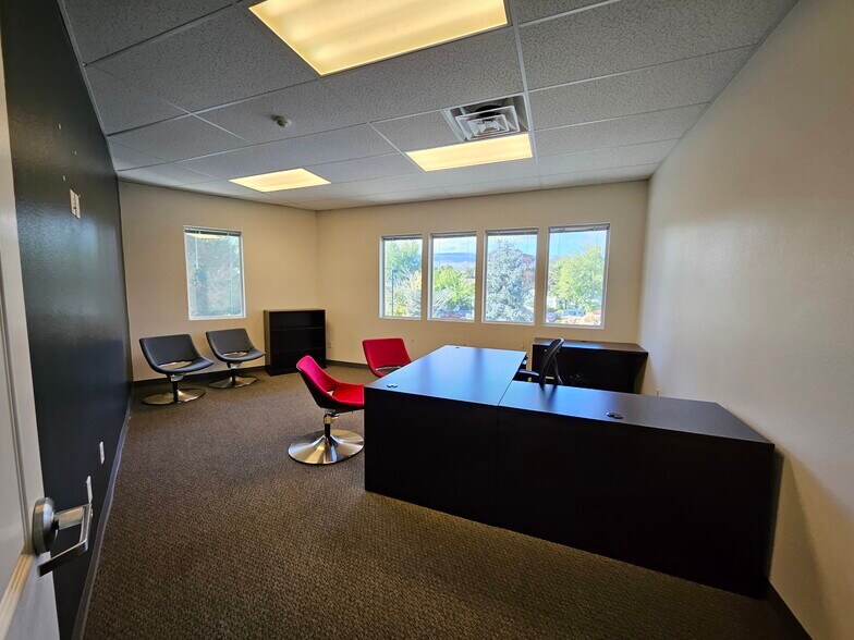More Photos Of 5605 Riggins Ct, Reno Office For Sale
