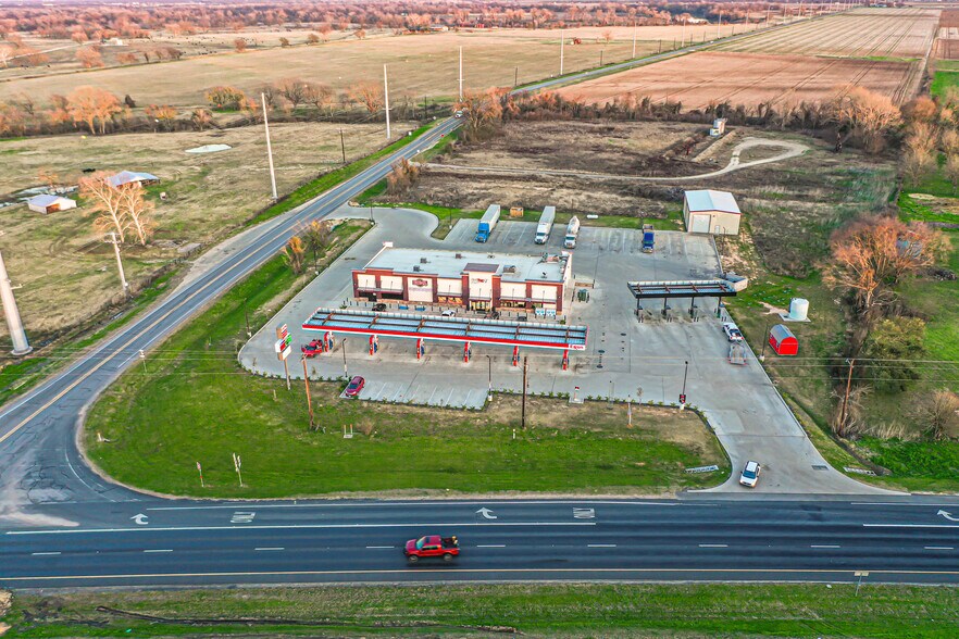 More Photos Of 11378 SH-21, Caldwell Convenience Store For Lease