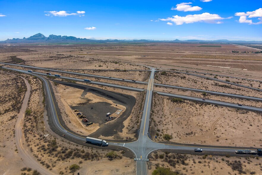 More Photos Of 53100 W Harmont rd, Tonopah Land For Sale