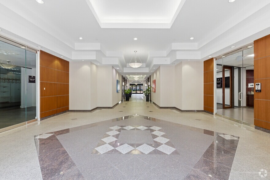 More Photos Of 11200 Richmond Ave, Houston Office For Lease