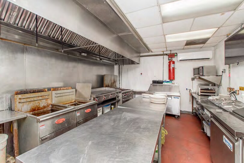 More Photos Of 7310 Highway 182 E, Morgan City General Retail For Sale