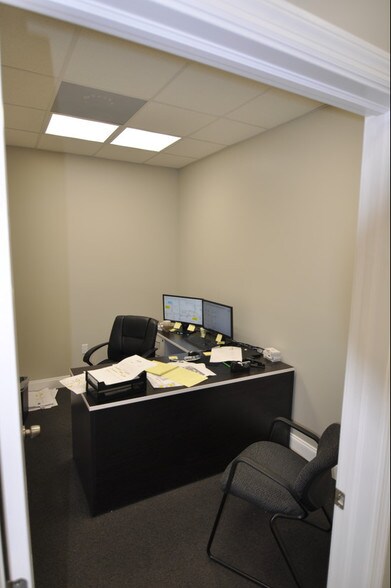 More Photos Of 842 NW 7th Ter, Fort Lauderdale Warehouse For Sale