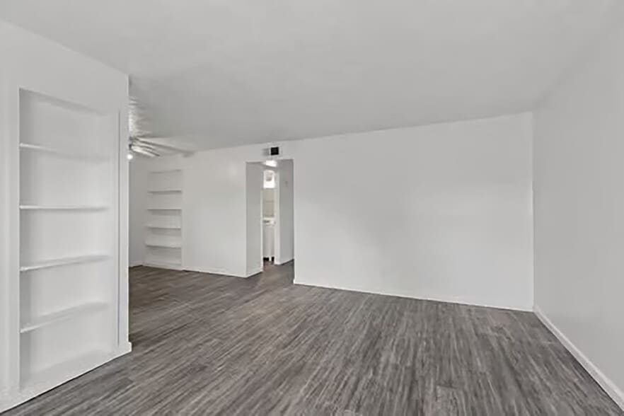 More Photos Of 6821 Fairway Dr, Houston Apartments For Sale