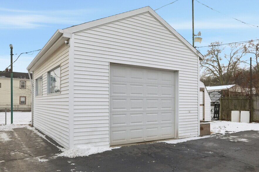 More Photos Of 1202 5th Ave, New Brighton Land For Sale