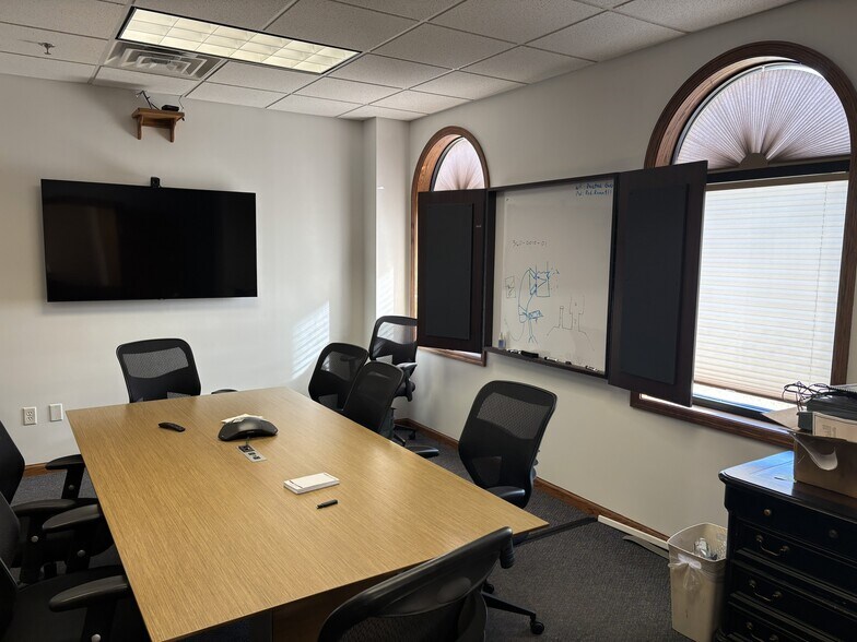 More Photos Of 3400 W O St, Lincoln Manufacturing For Sale